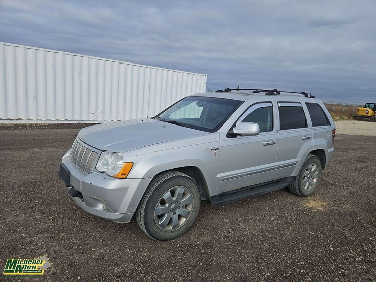 2010-jeep-grand-cherokee-image-1