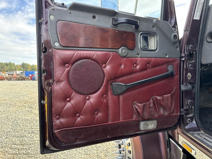 western-star-4964ex-image-35