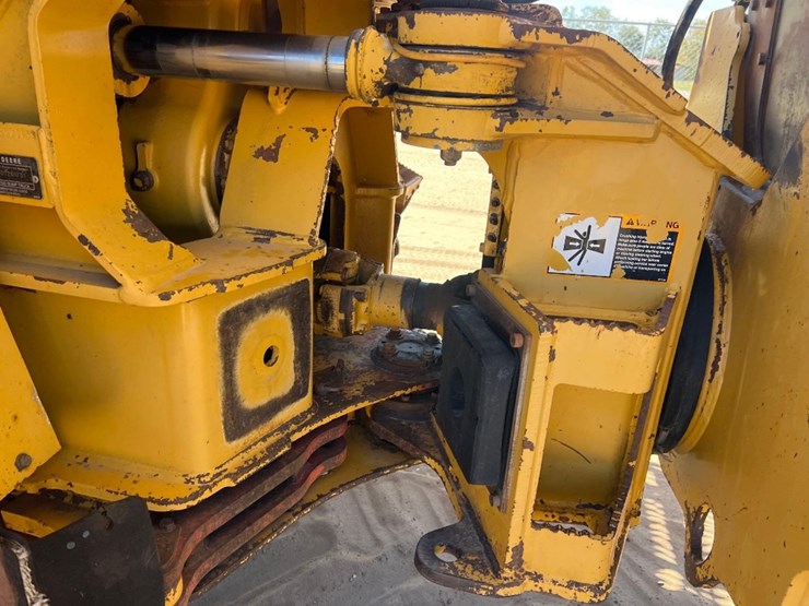 2006-deere-250d-image-25