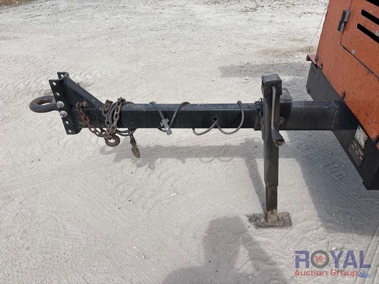 2014-vermeer-bc1000xl-s/a-towable-chipper-image-9