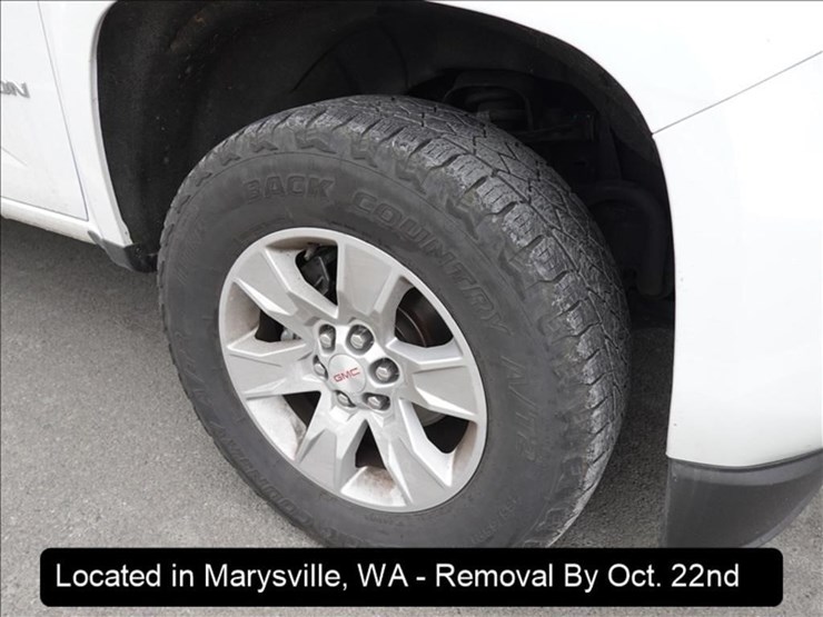 2016-gmc-canyon-image-18