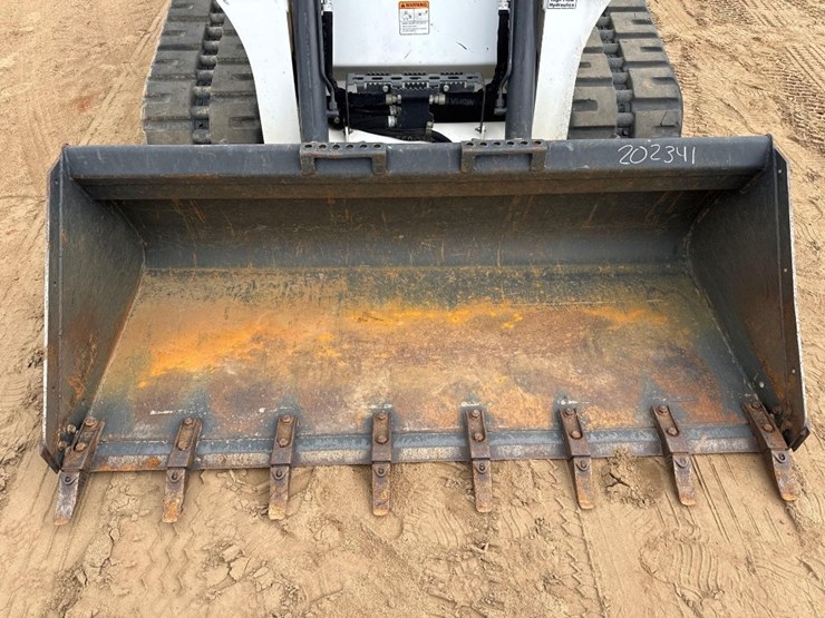 2016-bobcat-t770-image-10