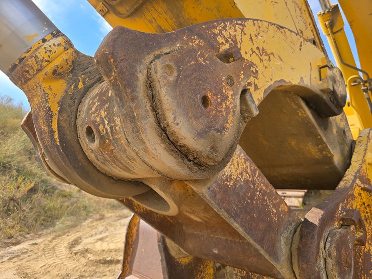 komatsu-pc750-se-image-51