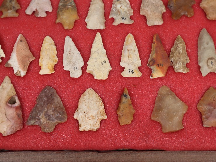 #19-•-#4164-•-(54)-framed-native-american-artifacts-image-6