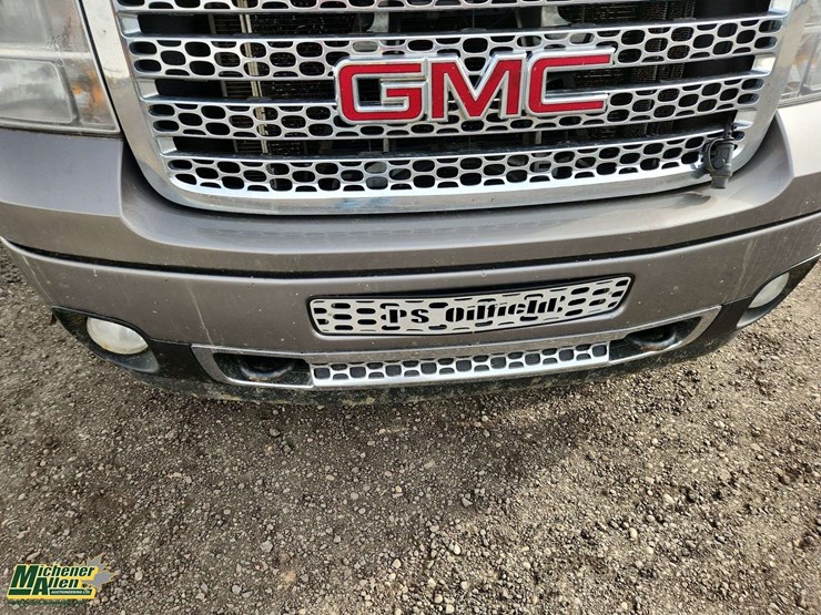 2012-gmc-sierra-2500hd-image-48