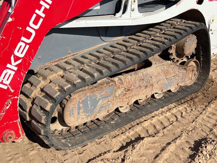 2022-takeuchi-tl12v2-image-8