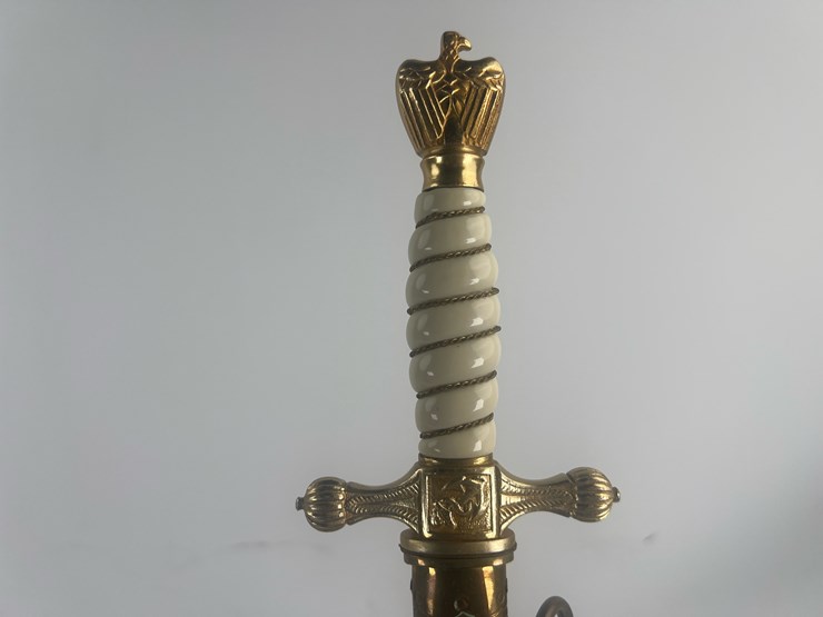 #79-•-#4274-•-wwii-german-naval-dagger-9.5"-blade-length-14"-overall-length-image-5