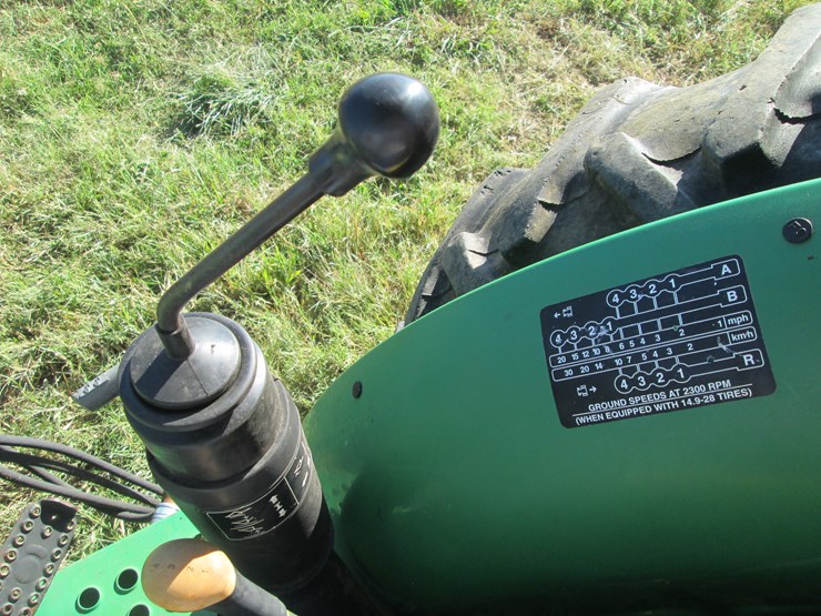 2001-john-deere-5205-image-27
