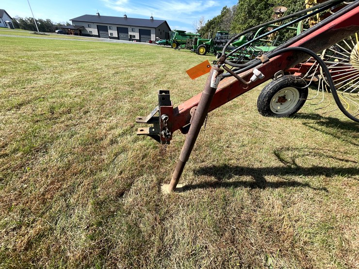 #1670-•-h&s-hi-capacity-wheel-rake-image-10
