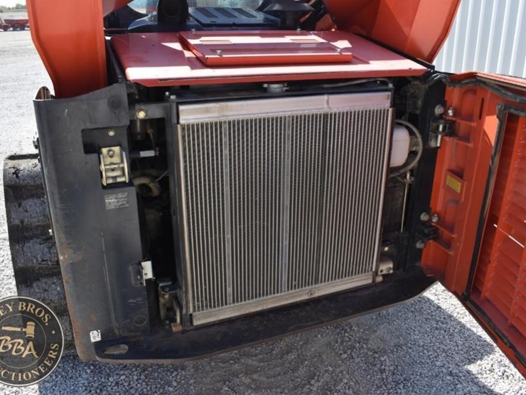 2021-kubota-svl97-2-image-55