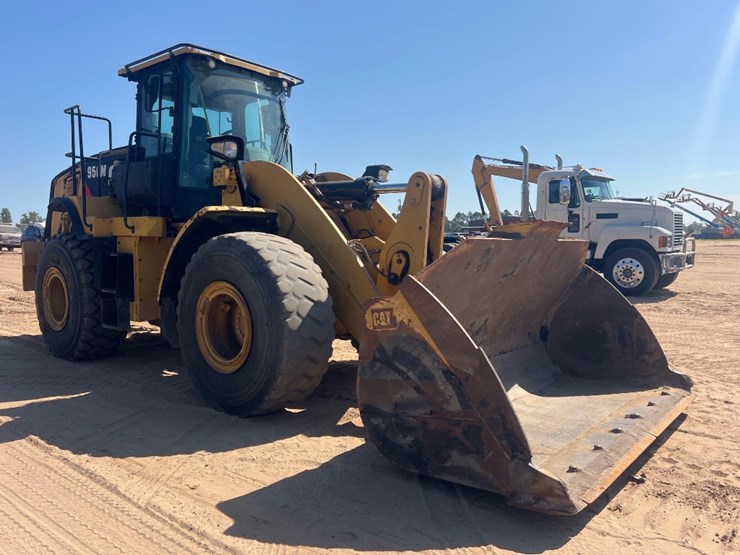 2016-caterpillar-950m-image-6