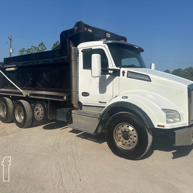 2018 KENWORTH T880