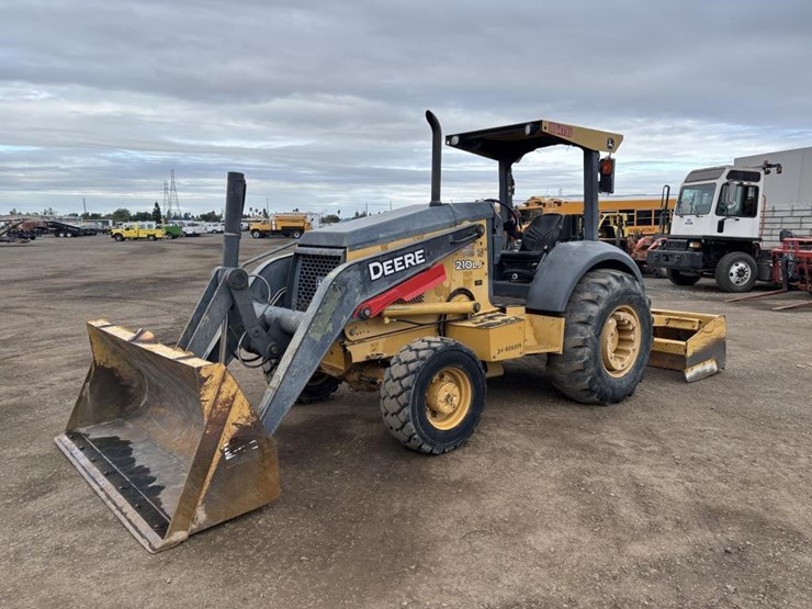 2012-deere-210lj-image-1