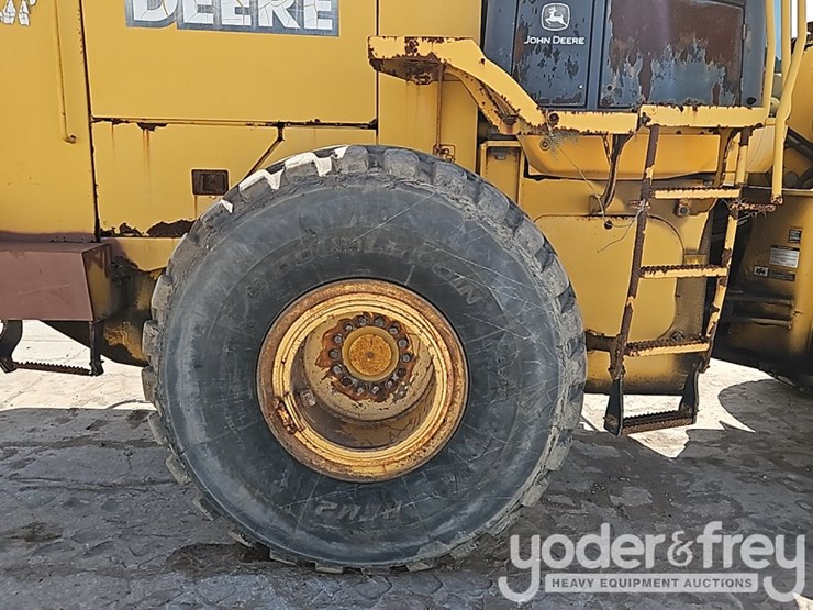 2003-deere-824j-image-8