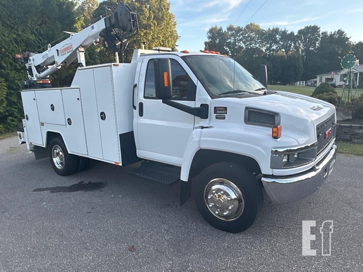 2009-gmc-topkick-c5500-image-2