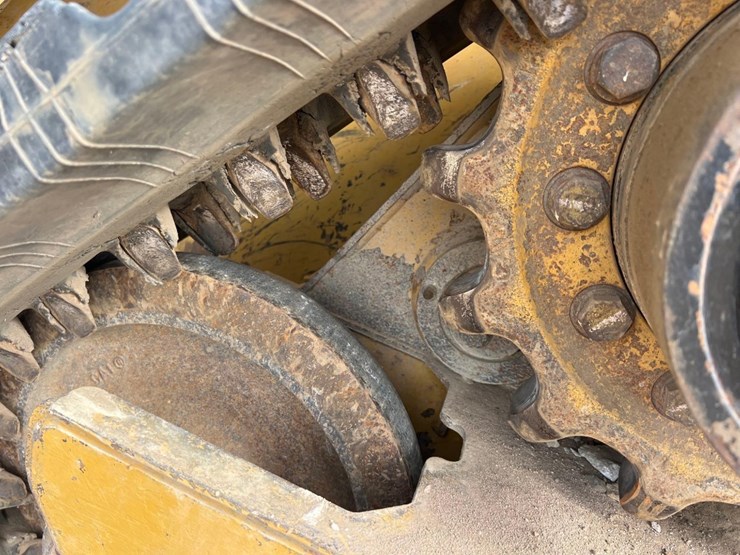2018-caterpillar-259d-image-13
