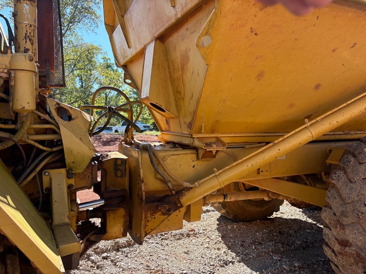 1997-caterpillar-d300e-image-16