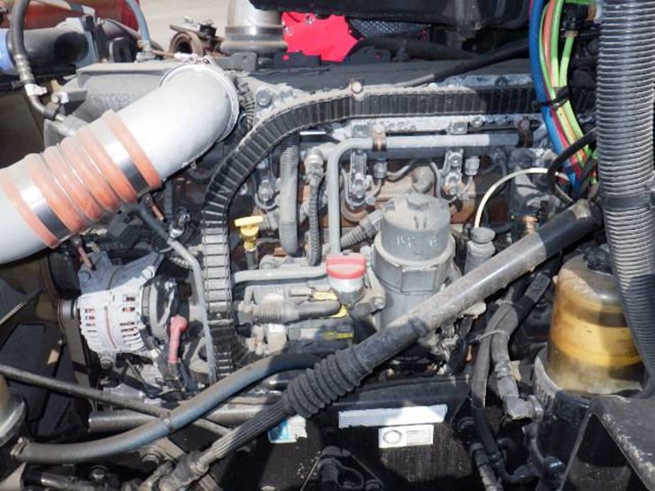 2015-peterbilt-579-image-15