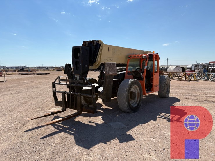 2015-jlg-g12-55a-image-2