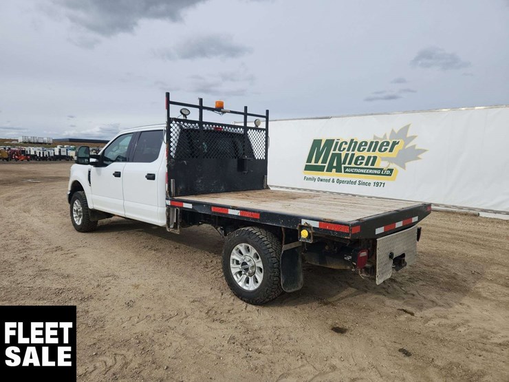 2021-ford-f350-image-3