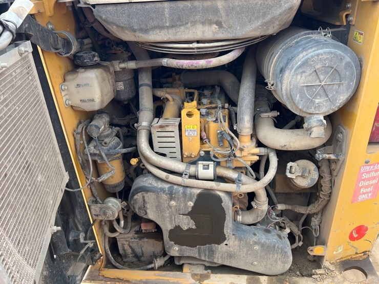caterpillar-259d3-image-27