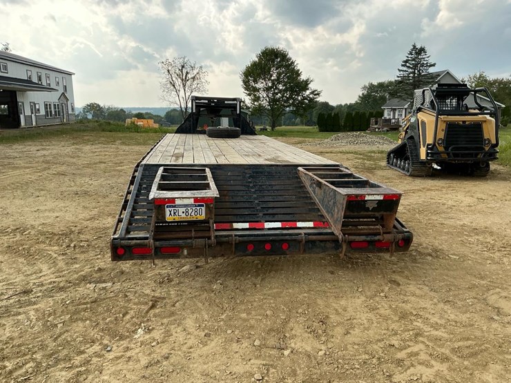 #150-•-2015-pj-gooseneck-trailer-image-5