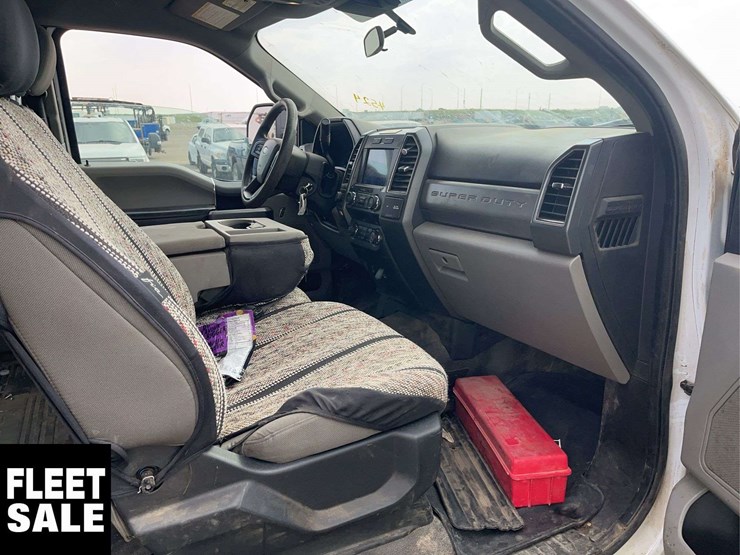2021-ford-f350-image-16