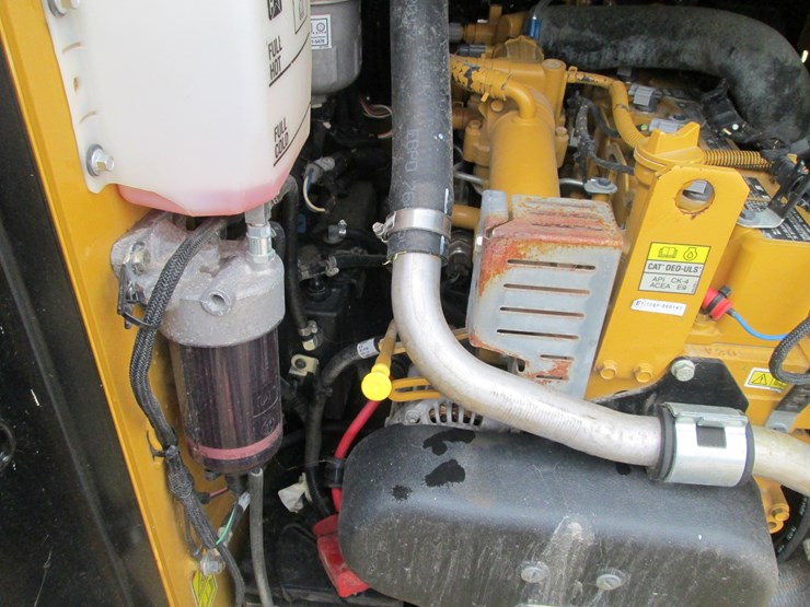 caterpillar-236d-image-21