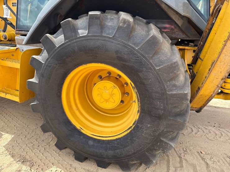 2018-deere-410l-image-9