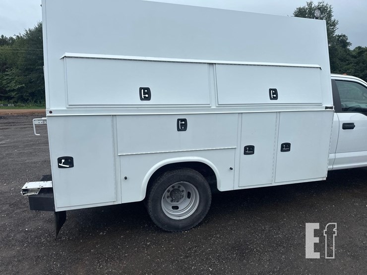 2019-ford-f350-xl-image-6