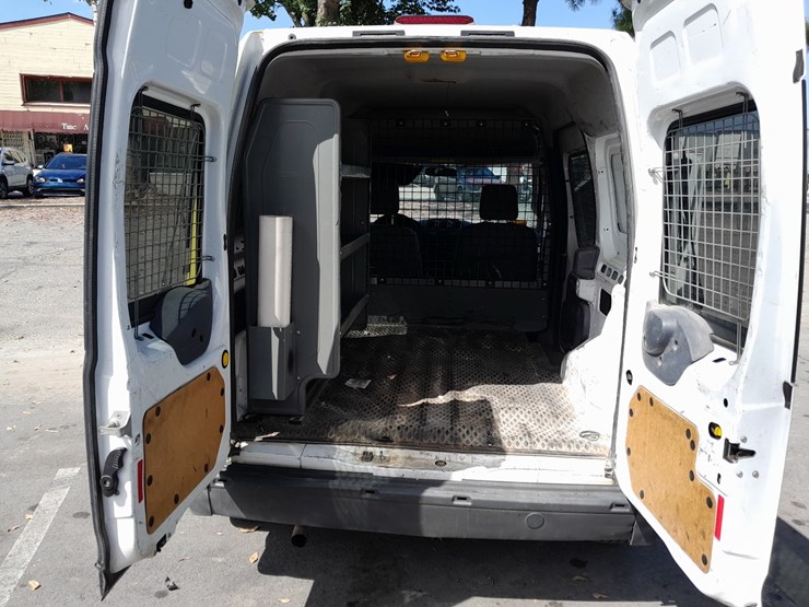 2010-ford-transit-connect-image-7