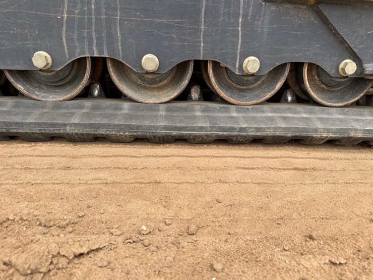 2016-bobcat-t770-image-22