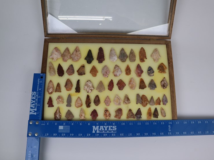 #23-•-#4165-•-(59)-framed-native-american-artifacts-image-3