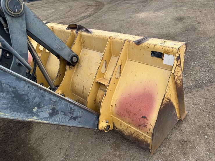 2012-deere-210lj-image-11