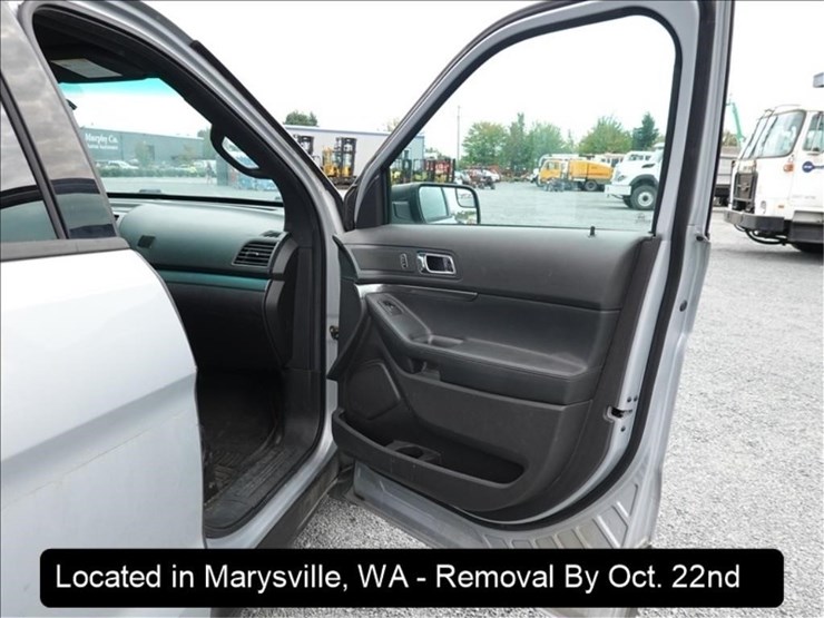 2015-ford-explorer-image-25