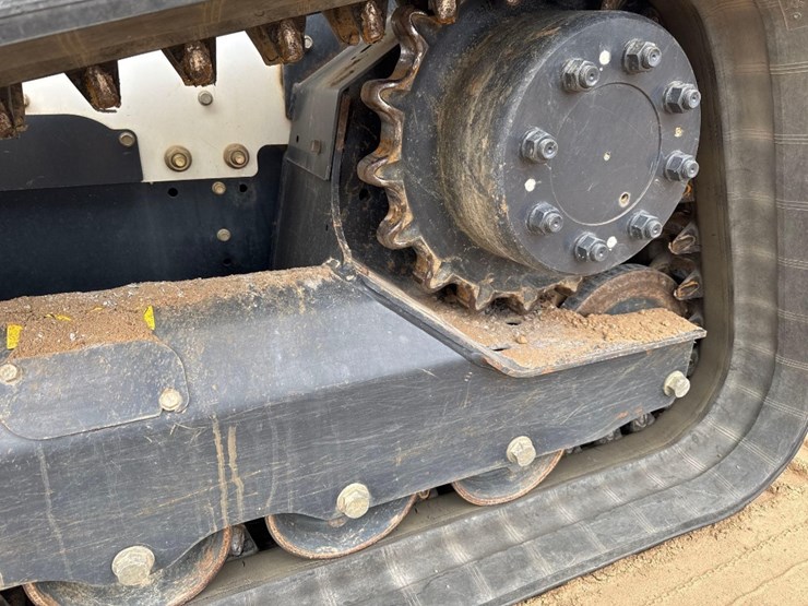 2016-bobcat-t770-image-14