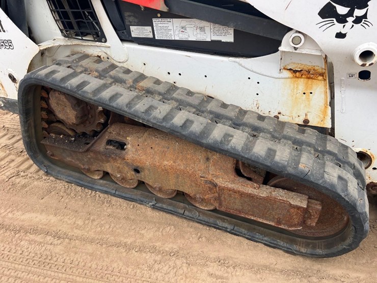 2016-bobcat-t595-image-12