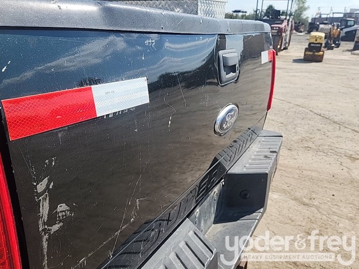 2015-ford-f250-xl-image-21