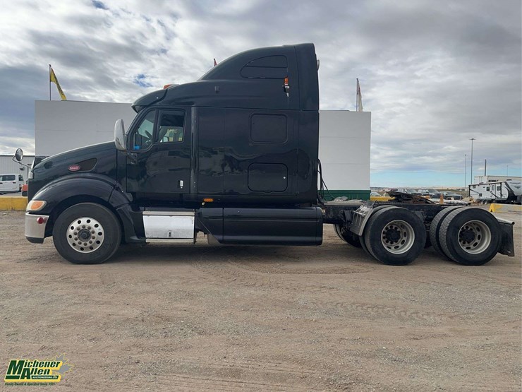 2008-peterbilt-387-image-2