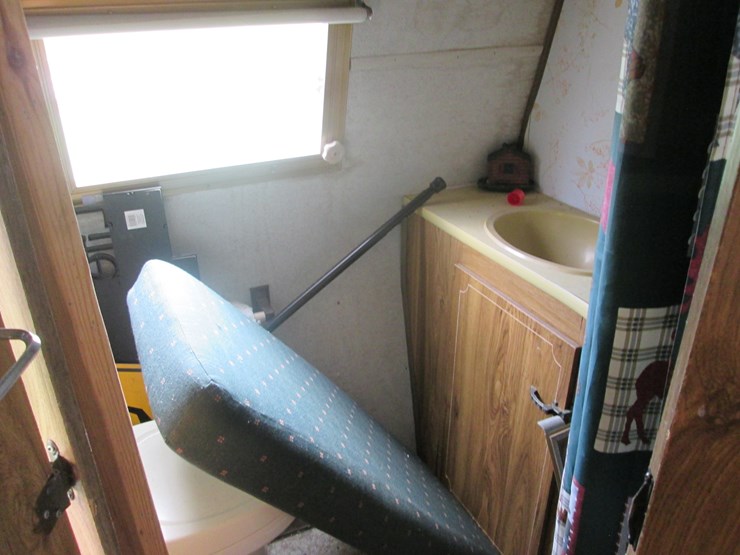 #5043-•-yellowstone-18'-camper-(no-title)-image-8