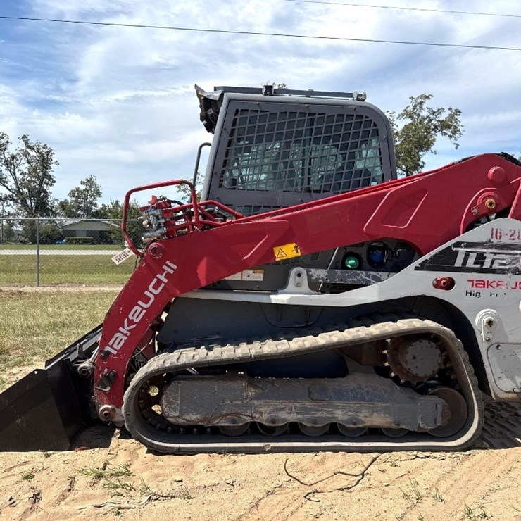2021 TAKEUCHI TL12V2