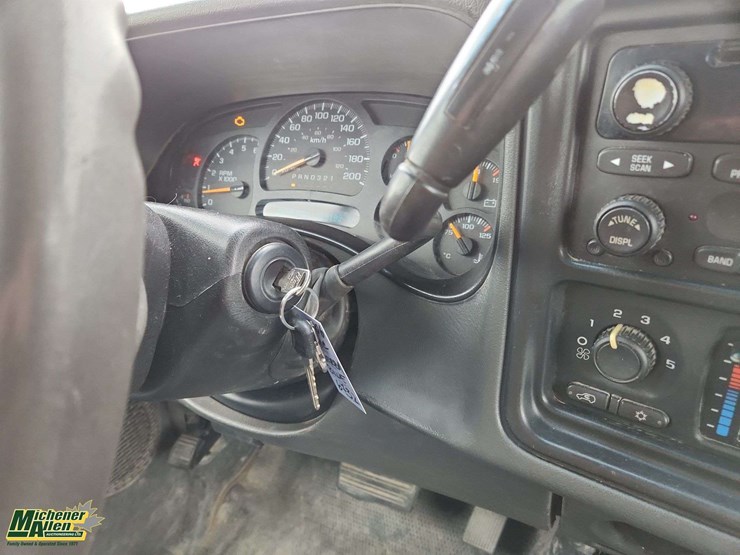 2006-gmc-sierra-2500hd-image-9