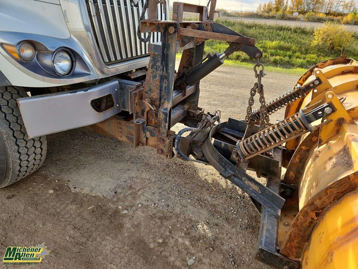2016-international-workstar-7400-image-35
