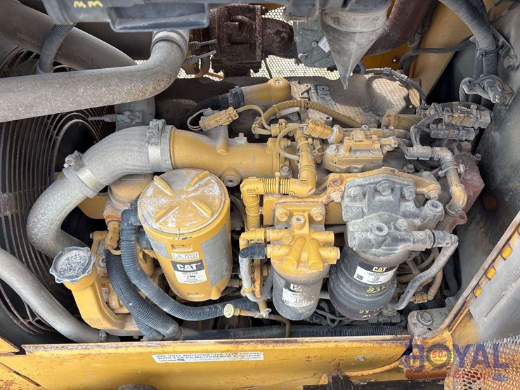 2020-caterpillar-d5k2-lgp-image-15