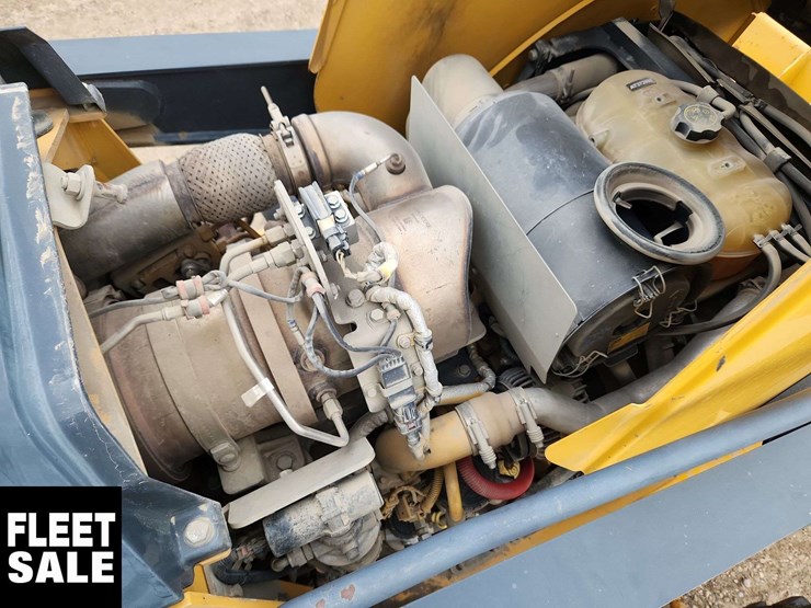 2014-deere-410k-image-17