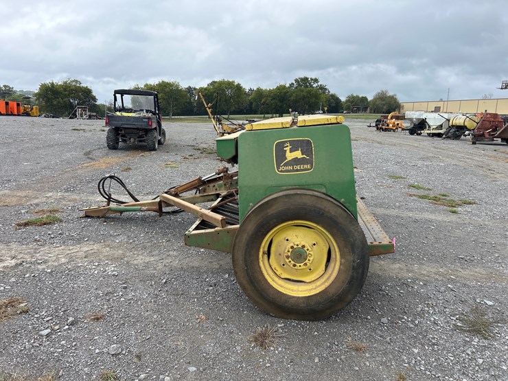 john-deere-8300-image-2