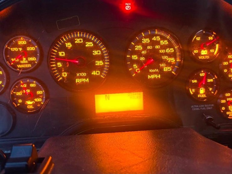 2019-international-durastar-4300-image-48