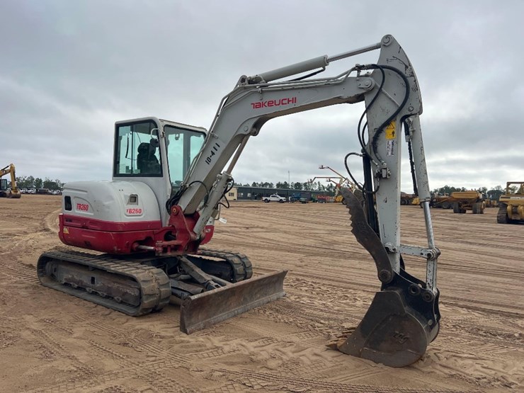 takeuchi-tb260-image-6