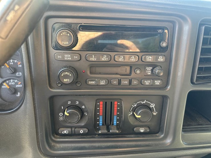 2005-chevrolet-silverado-1500-image-33