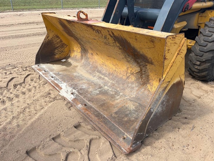 2018-deere-410l-image-9